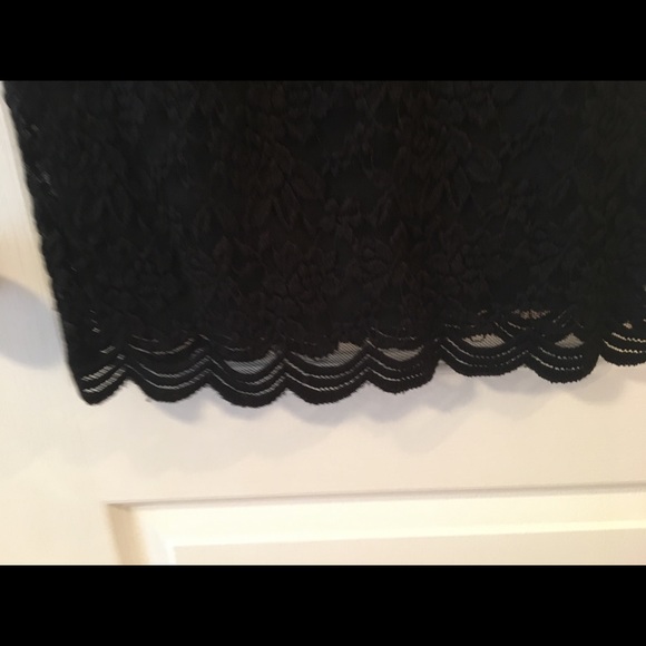 Black lace formal dress - Picture 2 of 6